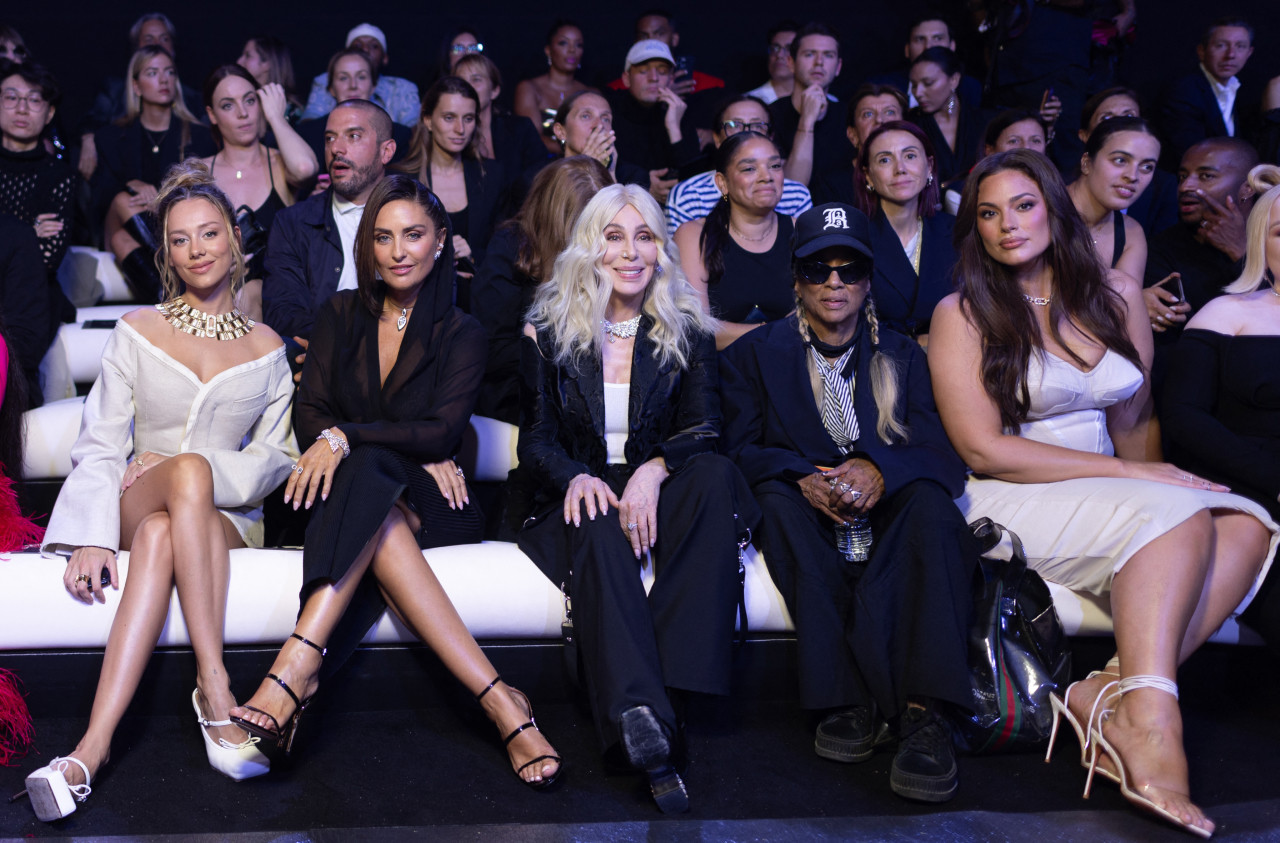 Ester Expósito, Valérie Messika, Cher, Patti Wilson, Ashley Graham en Paris Fashion Week con Messika